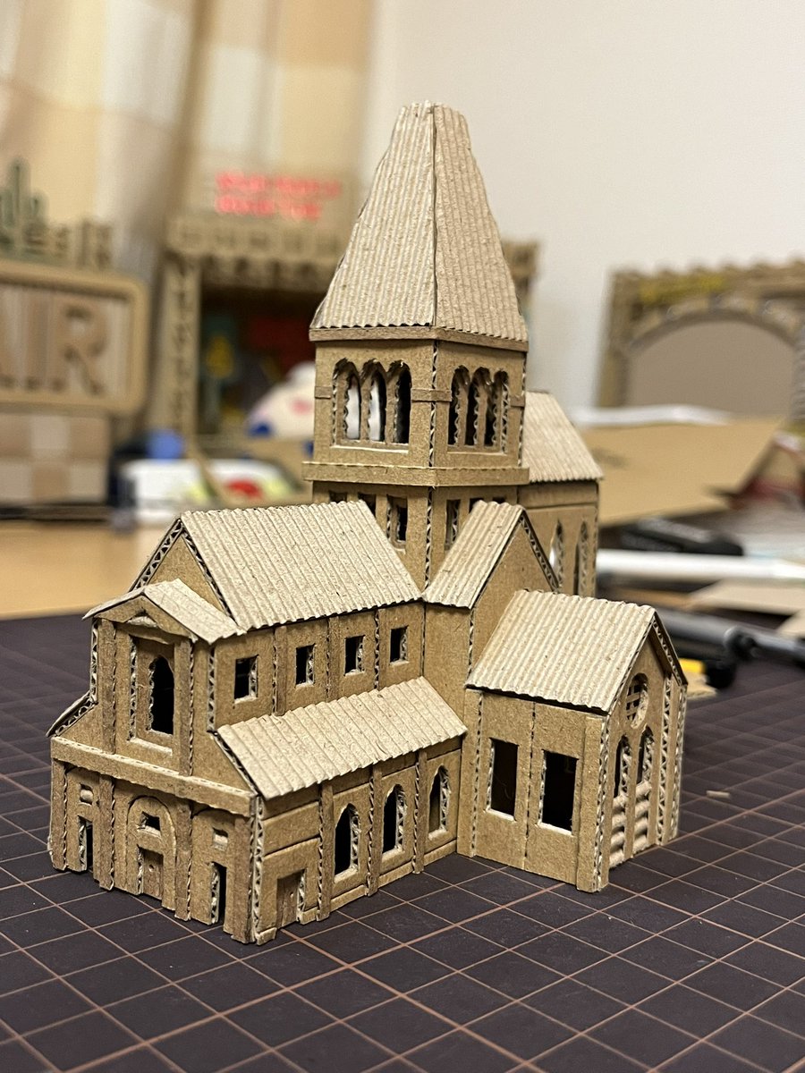 2個目のモンサンミッシェル作ってます！