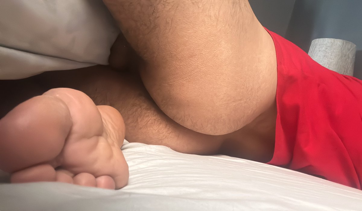 winedcr's tweet photo. Luego de hablar con él por teléfono… me quedo con más ganas… que rico me chupa los pies ese bandido 😘😘😘 https://t.co/Z3CF9Hrq1N
