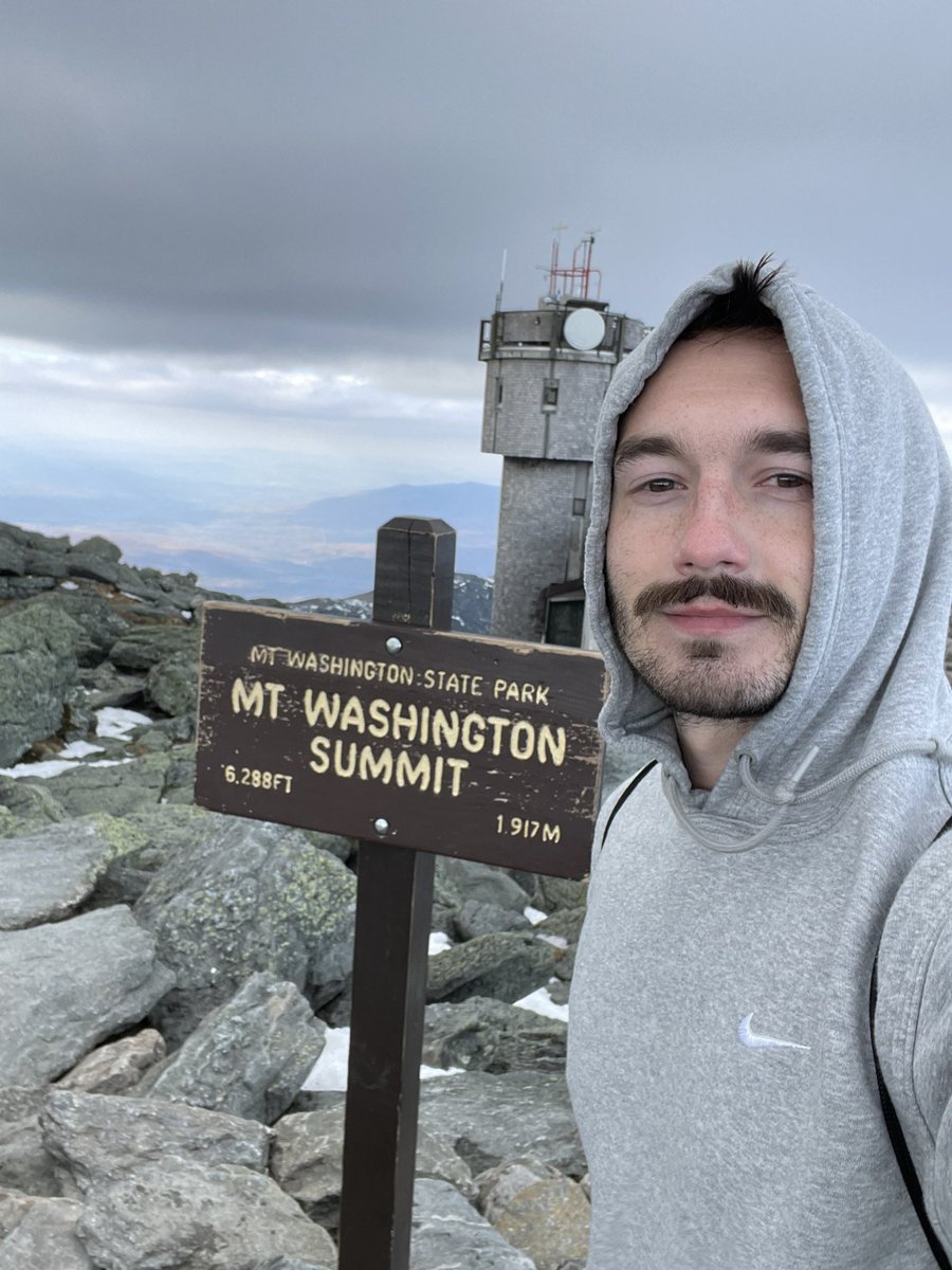 ItsSteammm's tweet image. Touching grass and rocks