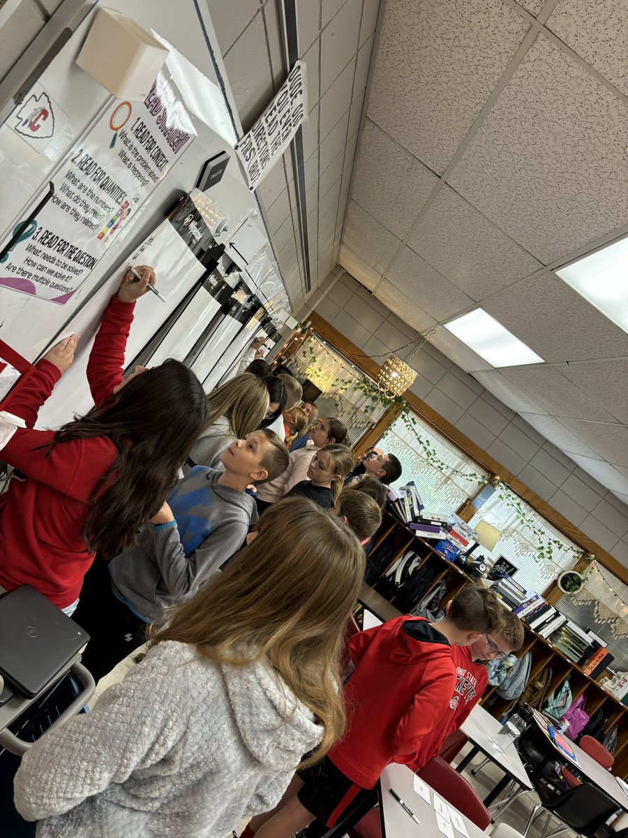 rklinger_r's tweet image. Problem solving using our #wipebook and number lines while working with integers. #MathisFun #CaldwellPride