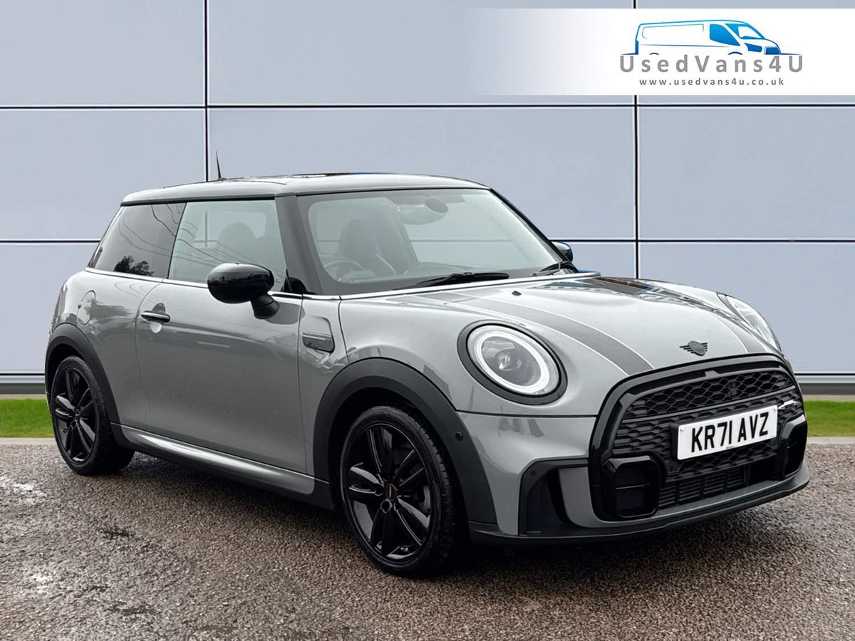 used_vans4u's tweet photo. 2021/71 MINI Cooper Sport 1.5 - £18,995
For more information, contact Gary Poole On: 07766 781 602 
Or why not head to our website to see our full range of vehicles: https://t.co/c6pqQKJwLk 
#MINI #MINICooper #UsedCar #UsedCarForSale #MINIForSale #MINIuk https://t.co/46Fos9N38D