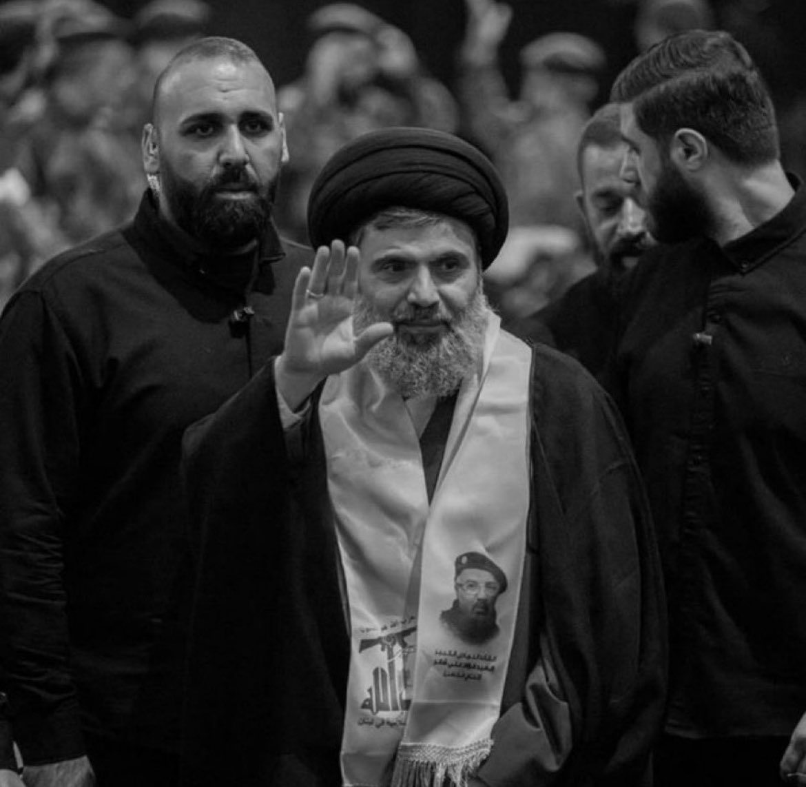 DarweshFa's tweet image. أرأيتَ شخصاً يقهرُ المَوت الذِي 
"قَهر العِباد وليسَ يقهر هاشمٌ"