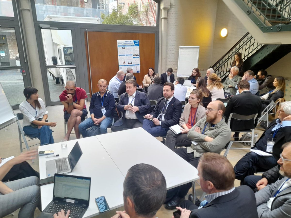 🌟The interactive World Café session at the SMARTA-NET Final Conference covered topics such as DRT, mobility hubs, enhancing connections between local mobility and public transport, bike-sharing for tourism, and planning measures. #SMARTANET #RuralMobility