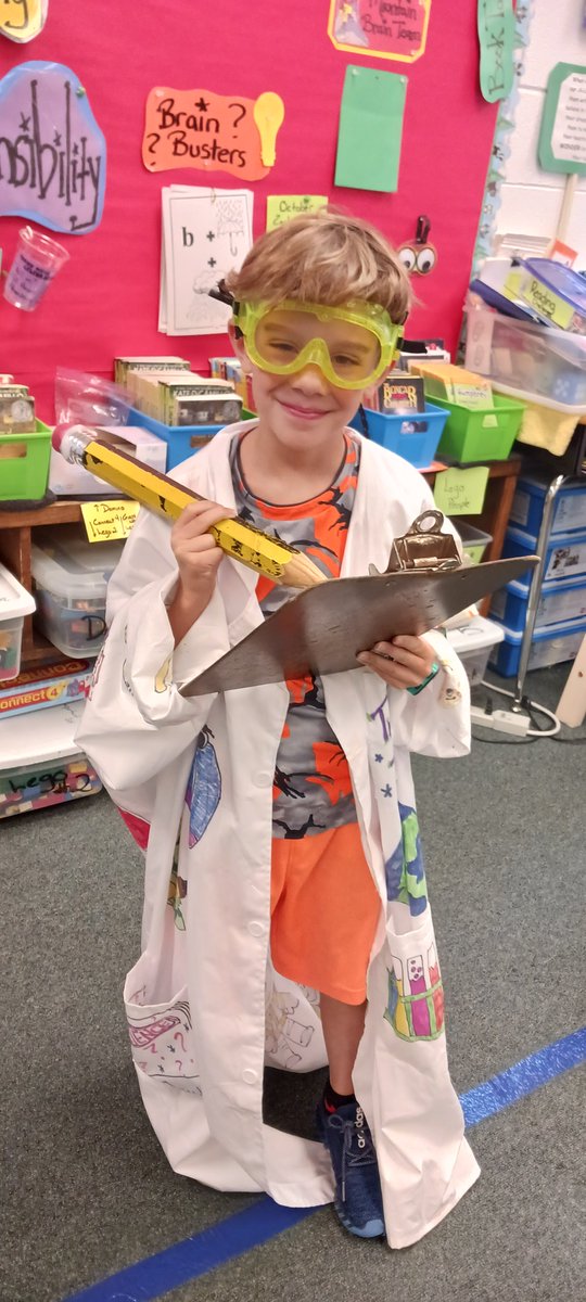 Meet your SCIENTISTS!!👩‍🔬👨‍🔬🧪🧲🧭🔍🔬
#RESBelieves #ElevateStafford