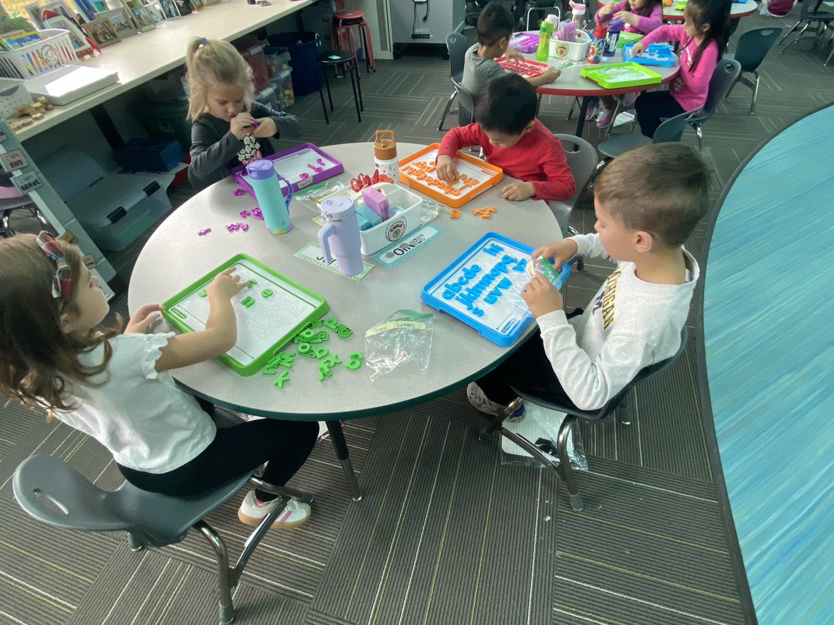 Our students in Ms. O’Connell’s kindergarten class are working on phonics and phonemic awareness drills to learn and say their sounds and letters! #RCSPride