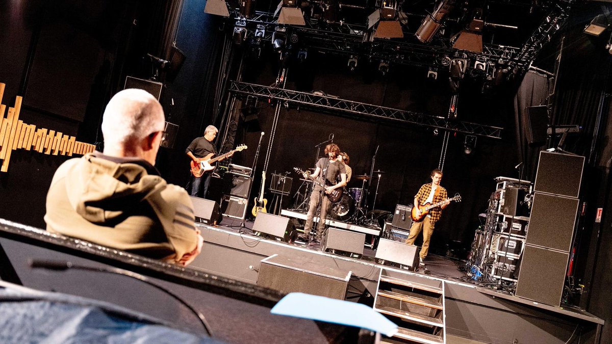 Dernier jour de résidence au 6PAR4 avant le concert de demain, et c'est au tour de Into The Square de caler les derniers détails ! #cinqtrois #gratuit