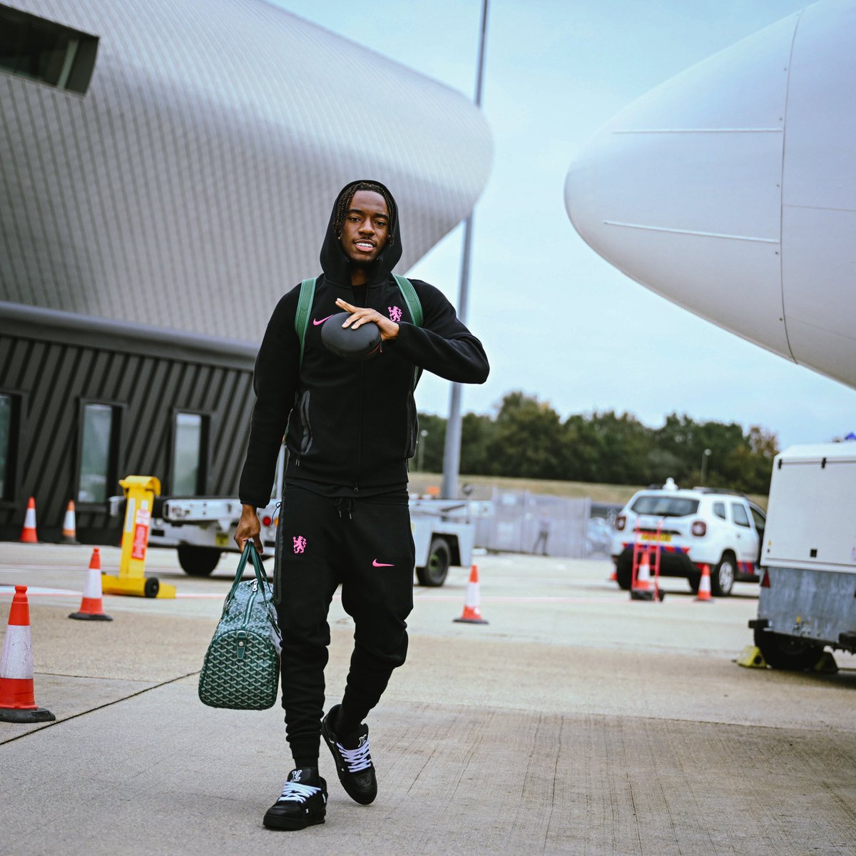 🛫