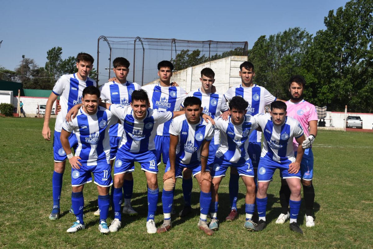 Avalle_Valentin's tweet photo. Directo a semis💙⚽️ Vamos25💙 #LIGAGENERALROCA🏆  @atletico_25 💙 https://t.co/ZzAkJpAg0r