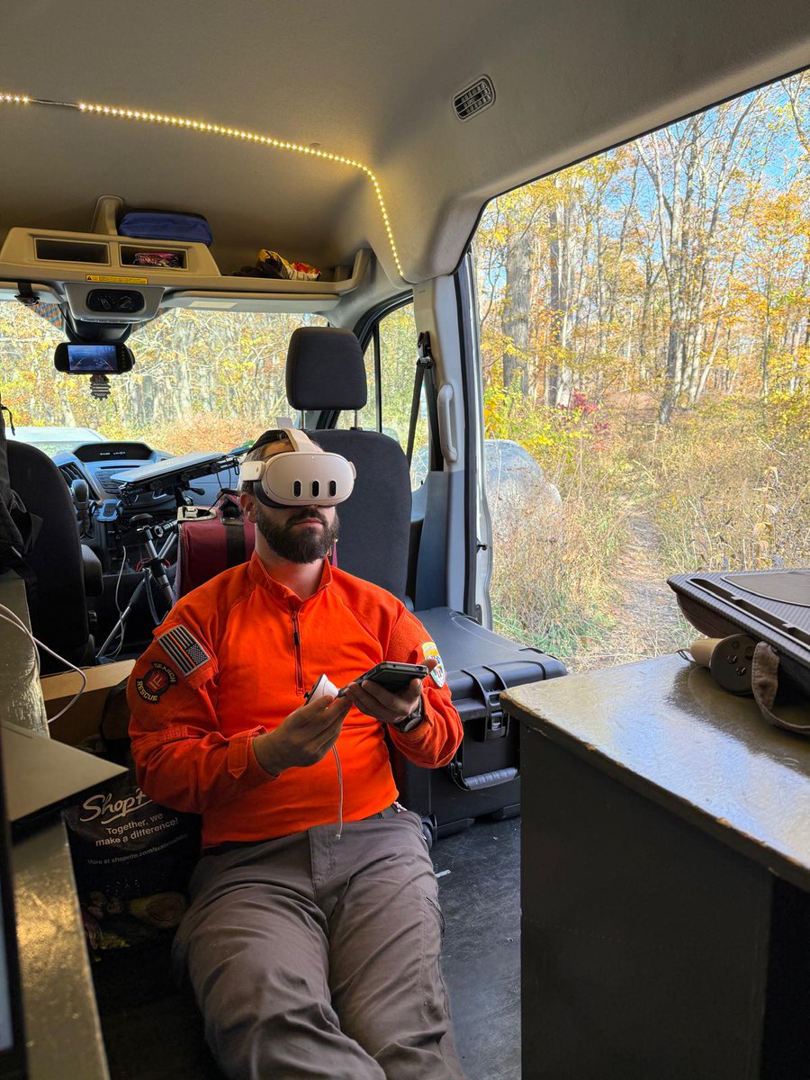 CommSAR's tweet photo. Yesterday on a training mission with Ramapo Search &amp; Rescue Dogs, we tested Virtual Reality in Search Management. Some felt queasy, but others loved seeing the 3D terrain with live searcher locations. Multiple screens in command with no space taken—game-changing tech! https://t.co/QLf62VffmL