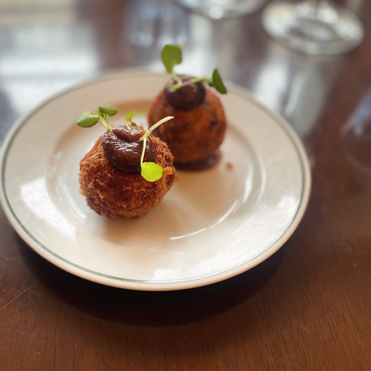 Chez Dominique tweet media