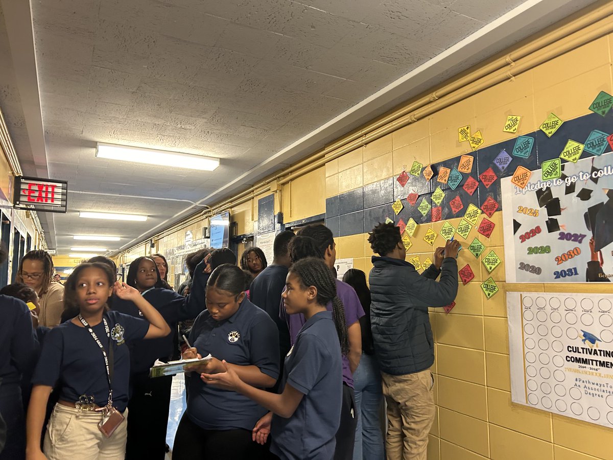 6th grader affirming their commitment to a college going culture and associate degree journey. #PathwaysCollegePrep ⁦<a href="/PCPSTRAILBLAZER/">Pathways Prep</a>⁩ ⁦<a href="/Dr_JVanEss/">Dr. Josephine Van-Ess</a>⁩ ⁦<a href="/QSHSDISTRICT/">QueensSouthHighSchools</a>⁩ ⁦<a href="/NDwarka1/">Dr. Namita Dwarka</a>⁩