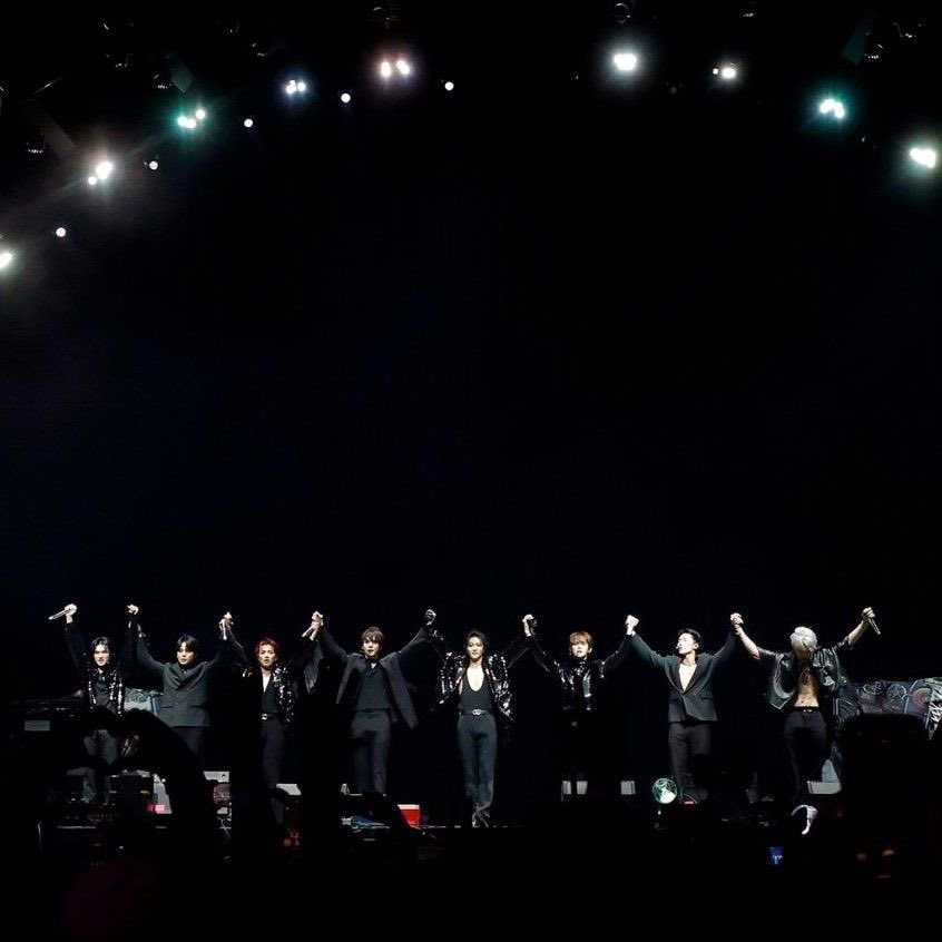 CJHcontent's tweet image. Together forever 💙

#6GoldenYearsWithATEEZ 
#편도행_해적선_6년째_순항중