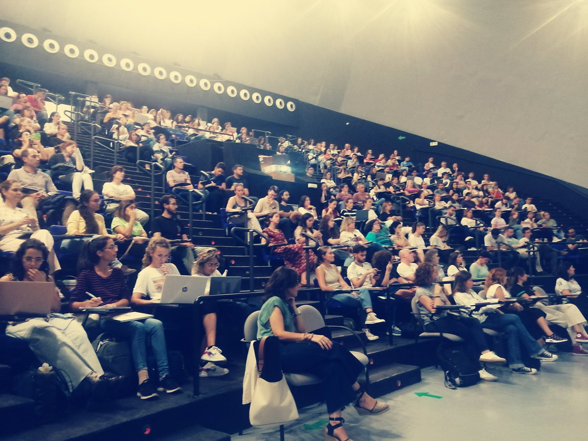 María José Ortega abre la segunda sesión presencial de funcionarios/as  en prácticas, hablando sobre principios y pautas DUA.
<a href="/CEPdeSevilla/">CEP de Sevilla</a> <a href="/FormacProfAnd/">Servicio de Planes de Formación</a> <a href="/CEP_Macarena/">Macarena S.Matas</a> <a href="/Mjrivera_cepsev/">María Jesús Rivera Aguilar</a> <a href="/iesseveroochoa/">IES Severo Ochoa</a>