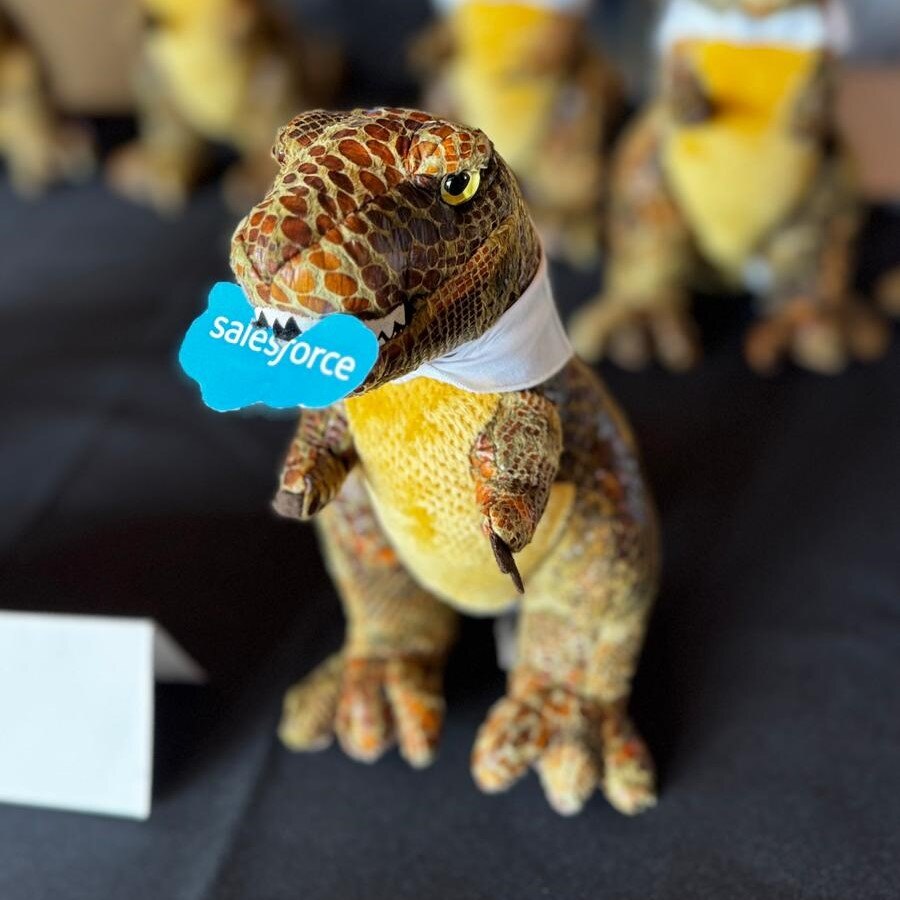congruent_x's tweet photo. Thank you to everyone who stopped by the @congruent_x booth to chat with us and took one of our roaring T-Rex home. We’d love to see where MaX has ended up!  Post a picture of your T-Rex using #congruentX and #MicrosoftSMCSummit, and let’s see where in the world MaX is traveling! https://t.co/RaAGiyBzJf