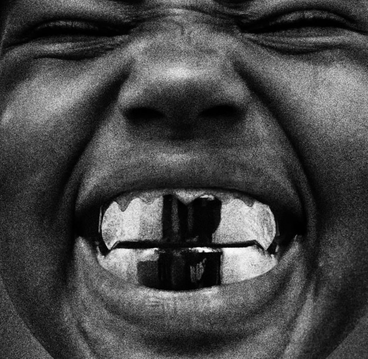 ComplexMusic's tweet image. KANYE WEST
BULLY
COMING SOON

artwork by Daidō Moriyama