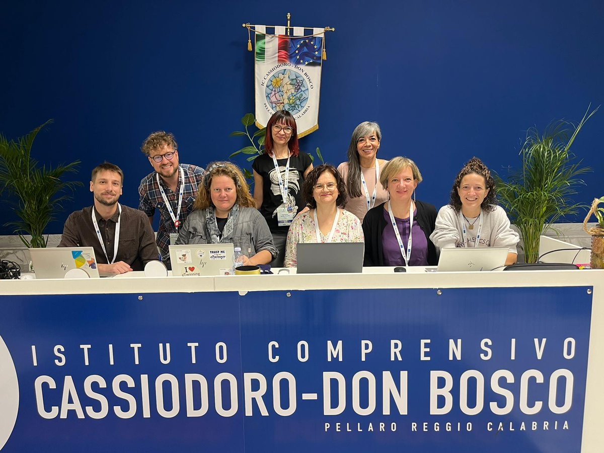 🎒 A Pellaro (RC), dal 21 al 23 ottobre, si è tenuto il seminario Italia-Polonia “Outdoor &amp; Rural Areas” 🇮🇹🇵🇱 con docenti di scuole rurali 🌄🏫. Grazie a <a href="/etwinningPolska/">eTwinning Polska</a> e ai ricercatori del progetto Piccole Scuole <a href="/indiresocial/">INDIRE</a>  🌍✨ #eTwinning #PiccoleScuole #eTwFormazione