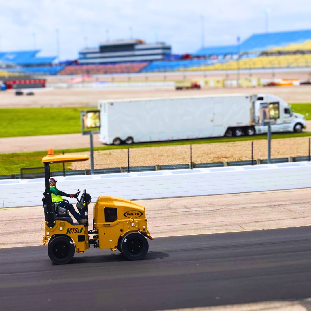 WeilerProducts's tweet image. The Weiler CT3A is prepping the track for high-speed action. 🏎💨
#Weiler #Compactor #RaceTrack