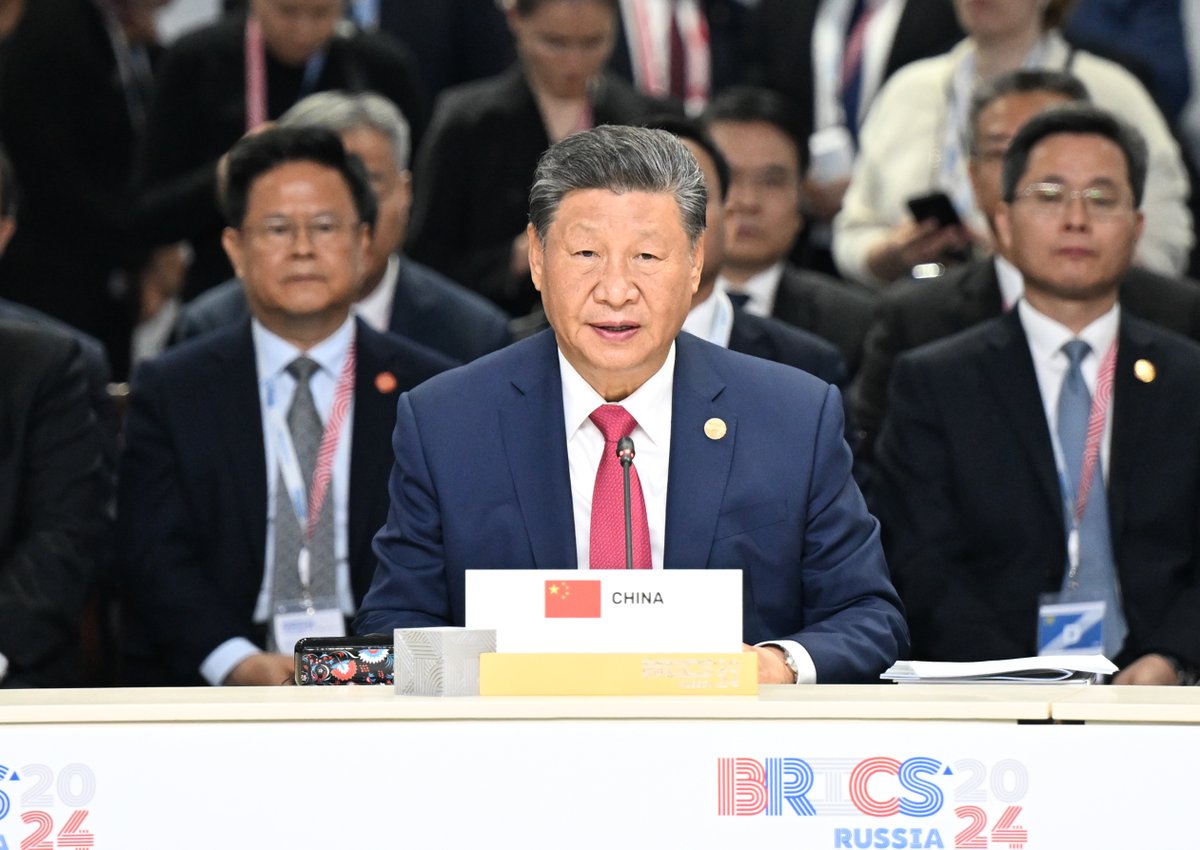 SpoxCHN_LinJian's tweet photo. President Xi Jinping said in a speech addressing the 16th #BRICS Summit:

As the world enters a new period defined by turbulence and transformation, we are confronted with pivotal choices that will shape our future. Should we allow the world to descend into the abyss of disorder and chaos, or should we strive to steer it back on the path of peace and development?

We must work together to build BRICS into a primary channel for strengthening solidarity and cooperation among #GlobalSouth nations and a vanguard for advancing global governance reform.

China is willing to work with all BRICS countries to open a new horizon in the high-quality development of greater BRICS cooperation, and join hands with Global South countries in building a community with a shared future for mankind.

Full Text:
https://t.co/eQzFNYipFz