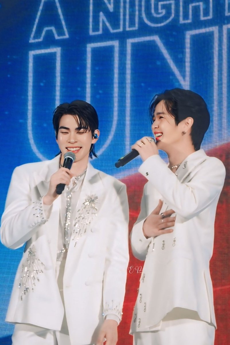 Final_EP_isode's tweet photo. Move on ทำไม ดีจะตาย... 
.
.
#TimeToUnboxWithTon
#mytonsrn
#TonSaran1stFancon
#ต้นรักของศรัณญ์
#แก้มกลมของต้น #YoonTon #YOONPSN https://t.co/uIzwnJuqWS