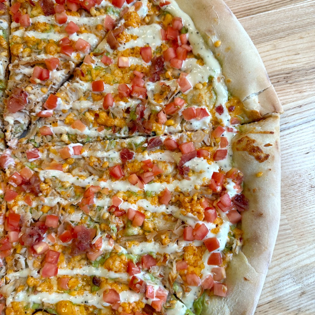 Say hello to a hauntingly delicious special! The 🅣🅤🅡🅚🅔🅨 🅡🅞🅐🅢🅣 🅖🅗🅞🅢🅣 👻 is here!

Mozzarella, avocado creme, turkey, bacon, ghost pepper cheese, topped with ranch and diced tomatoes.

#HauntinglyDelicious #SpicySlice #GhostPepper #Foodie #PizzaLovers
