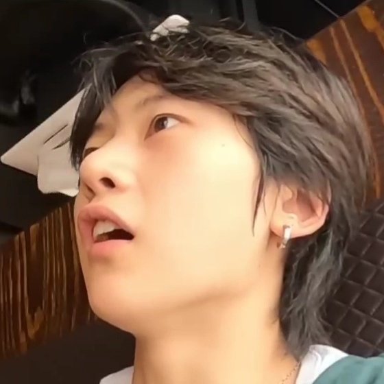 seokreu's tweet photo. nom nom https://t.co/7p6RrMvzvj