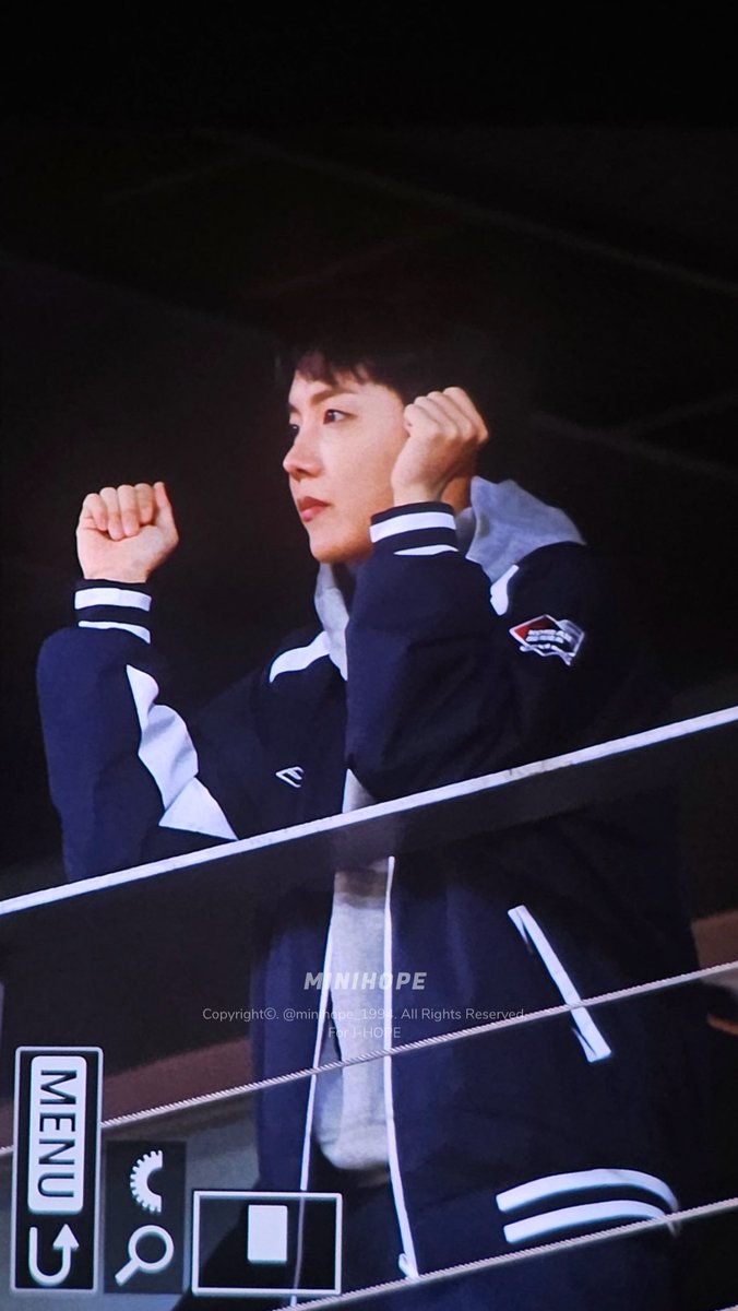 MINIHOPE1994's tweet photo. 241023 관람석 프리뷰

I vote #jhope  for #2024MAMAVOTE https://t.co/kteyHhV4tc