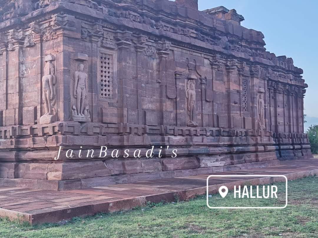 crp9786's tweet photo. 📌Ancient Melgudi digambar jain basadi at Hallur
📌 Built during the 9th century CE under the patronage of the Rashtrakuta dynasty, the Melgudi temple at Hallur is a testament to India's rich architectural heritage.
#Hallur #Bagalkote_jain https://t.co/BgMi0hfGsH
