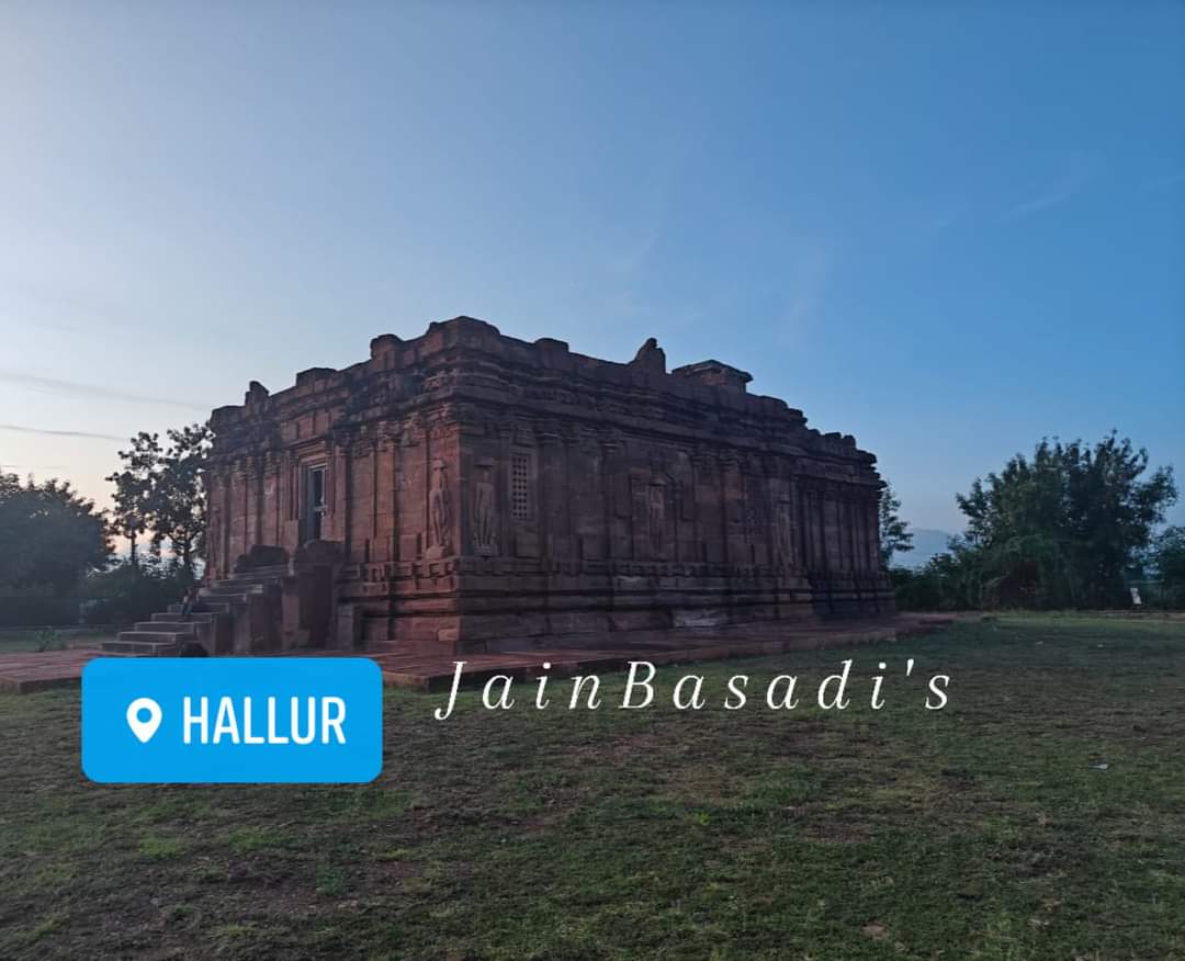 crp9786's tweet photo. 📌Ancient Melgudi digambar jain basadi at Hallur
📌 Built during the 9th century CE under the patronage of the Rashtrakuta dynasty, the Melgudi temple at Hallur is a testament to India's rich architectural heritage.
#Hallur #Bagalkote_jain https://t.co/BgMi0hfGsH