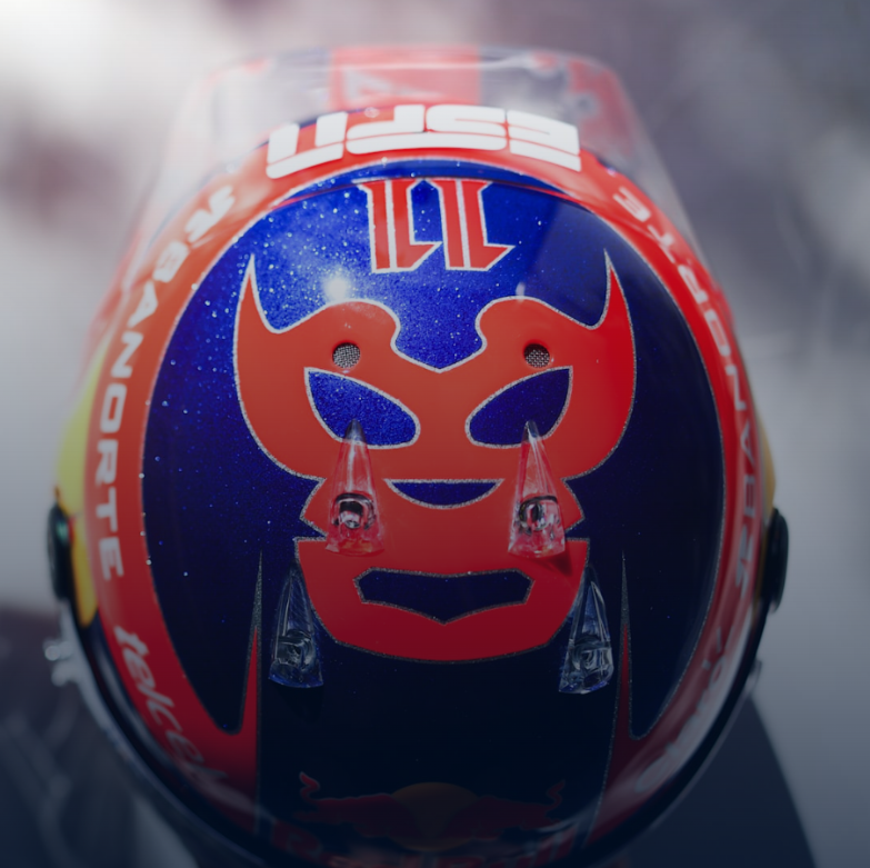 TearOffFR's tweet photo. 📸 Red Bull dévoile le casque spécial de Sergio Pérez pour son Grand Prix à domicile ce week-end du côté de Mexico ! 🇲🇽

Une petite note /10 ? 👀

#F1 #MexicoGP