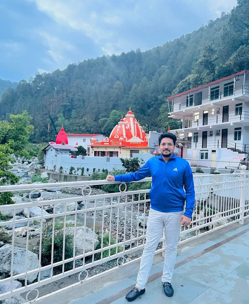 Aayush_bihar's tweet photo. हम खुद सोच लेते हैं और बेकार में खुद को बदलने की चाह में कोशिशें करते हैं।दुनिया आज भी"Do Good and Get the Best"के कांसेप्ट पर चलती है।करना इतना ही होता है कि अपने अंदर की अच्छाईयों को समय-समय मुल्टिप्लाई करते रहना होना है फिर तो सब अच्छा ही होता चला जाता है। 

#thoughtoftheday https://t.co/sfthASkZHa