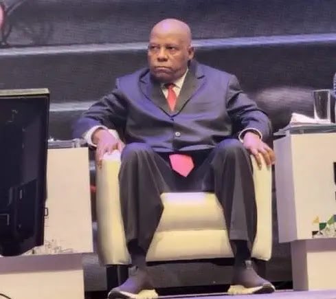 Simon Ekpa tweet media