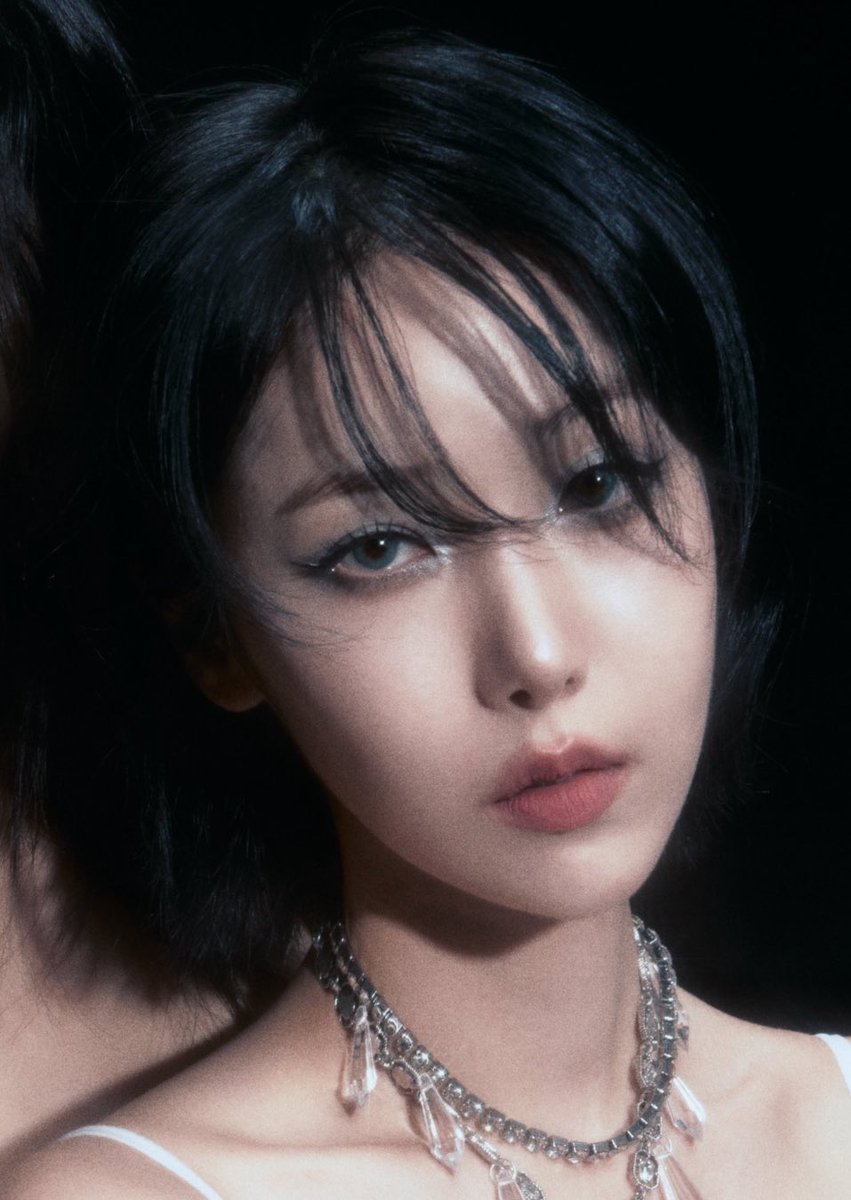 신비 숏컷은 혁명이다,,
너그나 비하인드에서 “중단발이 인생 가장 짧은 머리”라고 했던 소녀 신비가,
준비되지 않은 나에게 머리칼 싹둑 자르고 여성 신비로 나타남

결론 : 신비랑결혼하고싶다