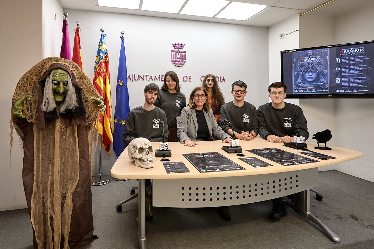 <a href="/ConsellGandia/">Consell Joves Gandia</a> 🎃 El <a href="/consellgandia/">Consell Joves Gandia</a> celebrará Halloween con la VIII edición de 'L'Alquería del terror' del 31 de octubre al 2 de noviembre.
 
ℹ️ bit.ly/3Am2zYl

 📷  Natxo Francés