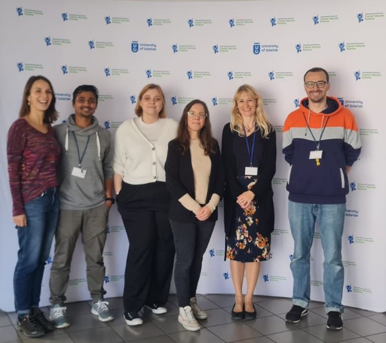 "Science Popularization- Why and How to Do It", an engaging session, provided last week by experienced speakers from the Experyment Science Center in Gdynia - Klaudia Tajthi and Magdalena Jaworska. Lots of insights for us!Thank you!
👉iccvs.ug.edu.pl/blog/science-p…