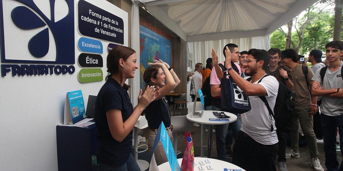 IngenieriaUCAB_'s tweet photo. La #UCAB apoya desarrollo del sector productivo con su Feria de Empleo y Pasantías
Destacadas empresas del país se darán cita en el campus Montalbán, los días 19 y #0Nov, para mostrar sus oportunidades laborales a estudiantes y @egresados_ucab
+ info➡️https://t.co/ahBePqwpAF https://t.co/7igQGXeNhA