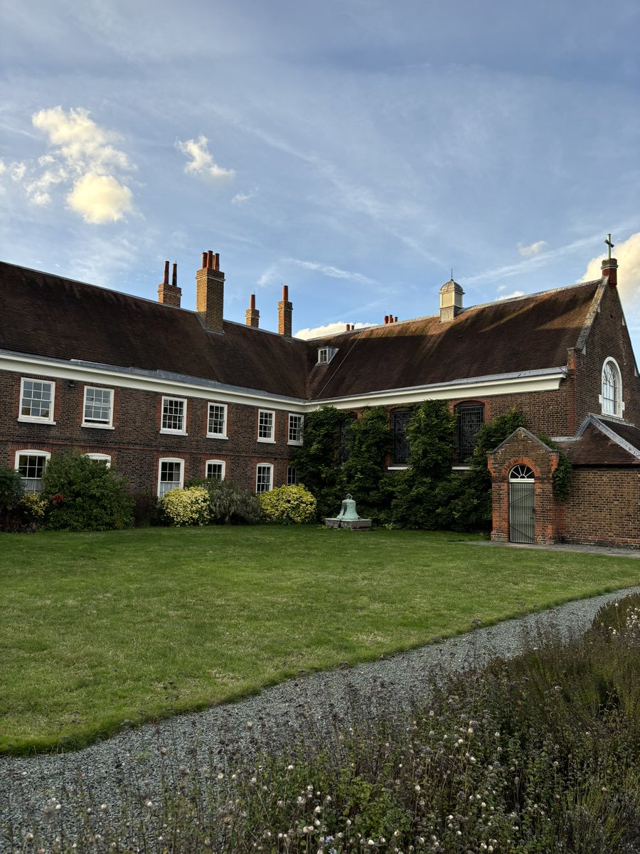 A huge thank you to Morden College for hosting our AGM, Board meeting and Leadership Forum last week.

You can see below our Chair <a href="/AudleyCEO/">Nick Sanderson</a> and Vice Chair, Mick Laverty, in the beautiful gardens 🌱