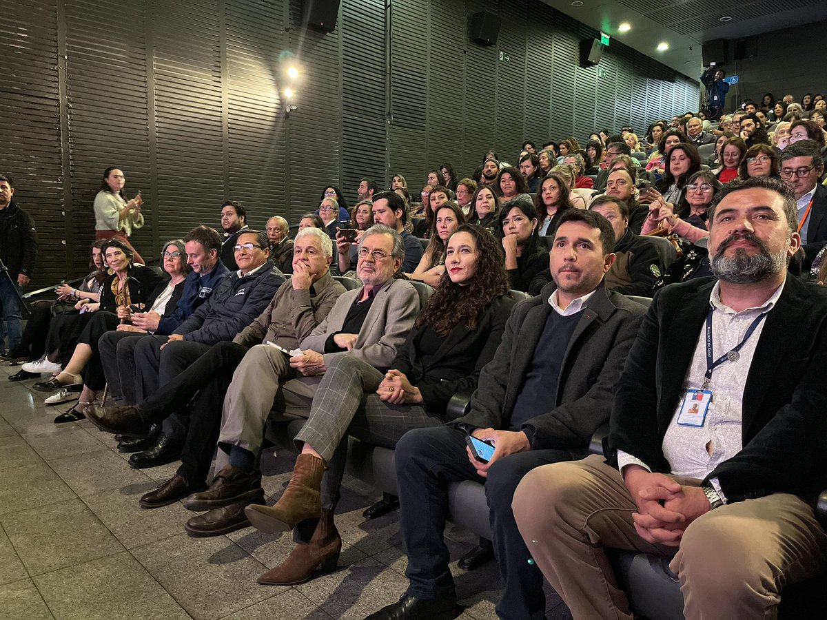 Andrea Albagli Iruretagoyena (ella/she/her) 🌳 tweet media