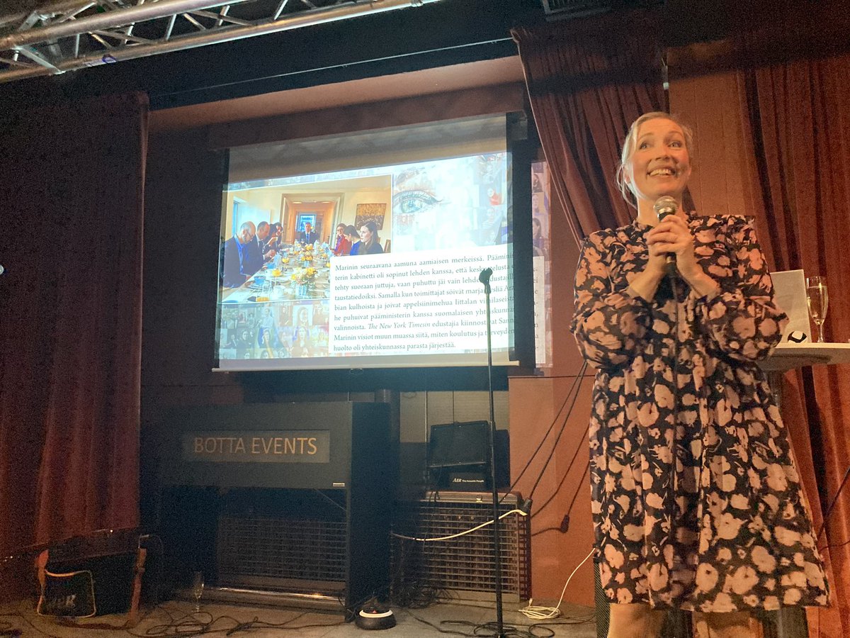 Jo 10 000 myytyä kappaletta tietokirjaa! Sanna Marin. Poik­keuk­sel­li­nen pää­mi­nis­te­ri on syystä myyntitilastojen kärjessä. Hieno kirja ja lämminhenkinen julkistamistilaisuus Bottalla. Ja onnittelut <a href="/svuorikoski/">Salla Vuorikoski</a>  upeasta analyysistä vuosikymmenen poliittisesta ilmiöstä 🍾