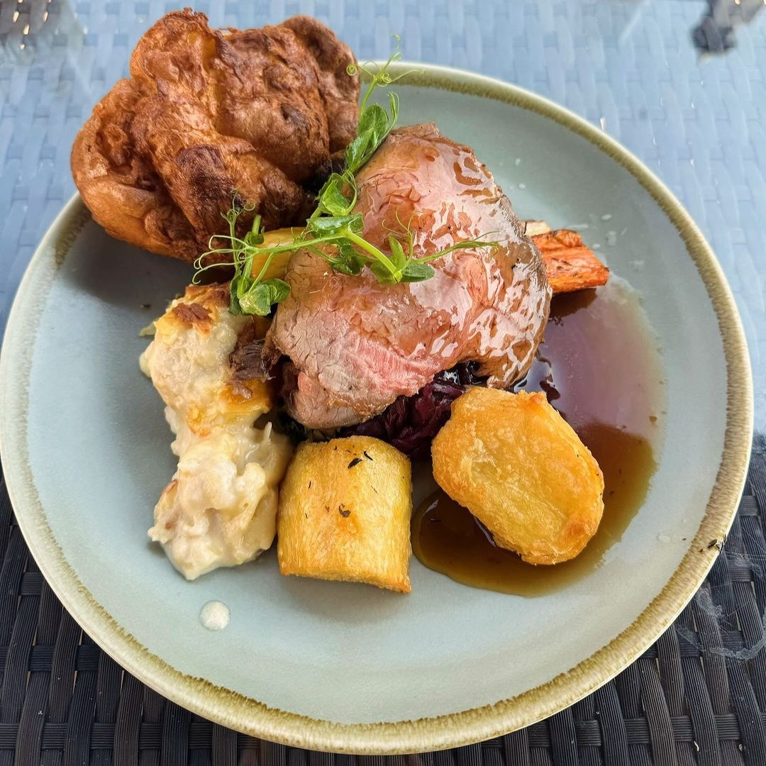 It's nearly the weekend!

So don't forget to book in your Sunday roast in The Tack Room, Newmarket. Delicious and warming, this is the perfect way to spend an autumnal Sunday afternoon.

#nationalhorseracingmuseum #museum #newmarket #suffolk #roastdinner #sundayroast #thingstodo