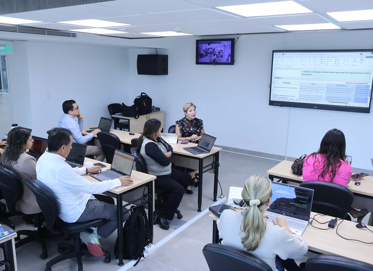 espol's tweet photo. Esta semana avanzamos en el proceso rumbo a la acreditación de nuestras carreras de @FCSHEspol por la Accreditation Council for Business Schools and Programs, ACBSP, que se enfoca en asegurar que las competencias de nuestros estudiantes sean las óptimas para que su perfil de egreso les permita tener un mejor acceso al mercado laboral. Durante esta semana se realizó un proceso de revisión de los 7 estándares que la ACBSP califica, para mejorar la experiencia educativa de nuestros estudiantes politécnicos.

#SomosESPOL