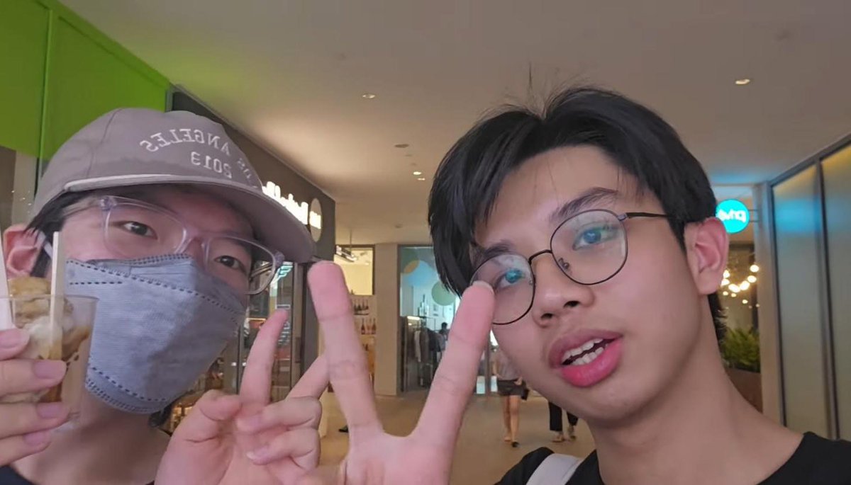 assilhouette's tweet photo. AAAAA AXELBONG
#imkevin #axelots
#KLOG_Part3 #Midweek_with_Axelbong https://t.co/eIXX5IwbVi