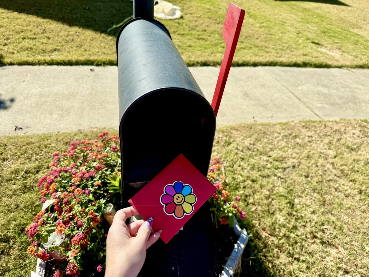 inclusiveunicrn's tweet image. One way I feel joy is sending some out to others from time to time #stickermailing #stickerexchange