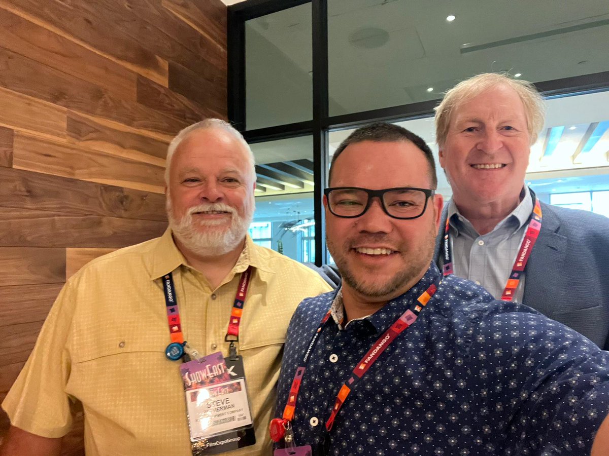 SonicEquipment's tweet photo. Great to catch up with many wonderful colleagues and friends, such as Anthony Kelly from @HarknessScreens. https://t.co/ovxpVB1ud7