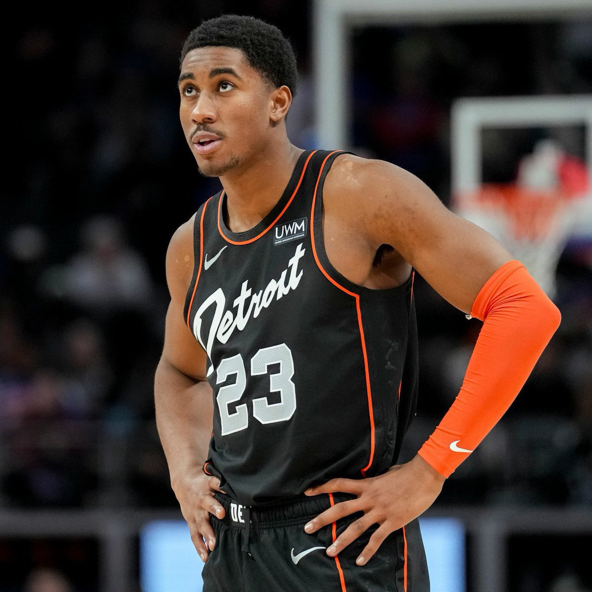 VloutLocks's tweet photo. Jaden Ivey “U” 4.5 AST

Always take guards under assists vs IND. IND allows the least assists last season. PG’s under assists vs IND has been a wagon for us since last year. I don’t see it being any different today. Ivey has been under this line 4/6 (66%) vs IND.

#GamblingX #NBA https://t.co/rh2egg68cw