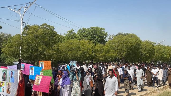 PSCollective_'s tweet photo. Nine Baloch students from the University of Karachi's various departments have been allegedly abducted by law enforcement agencies. According to reports, these students had no affiliation with any political organization.

#PSC #Karachi https://t.co/pyRrR4SZ2Q