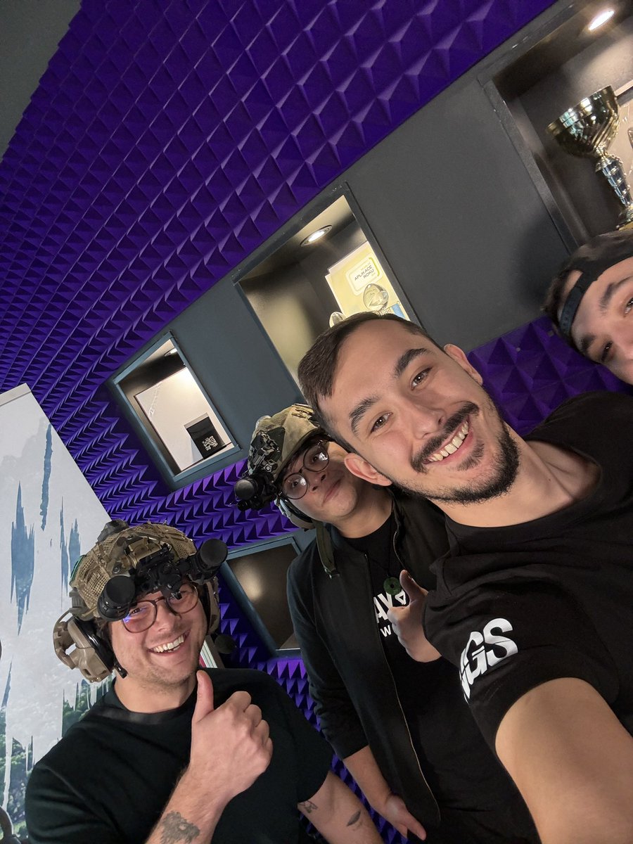 NGS_NightVision's tweet photo. Today was really an exceptional day 🟢🟢 Playing @GrayZoneWarfare in 4k with enough 💚80+ fps? Great experience 😂 stay tuned for some content from @MADFINGERGames ft. NGS 🫡 and… ENJOY THE NIGHT!  💚 We love this collaboration #nvg #nightvision #gzw #ngs https://t.co/J6xKlBJeSP