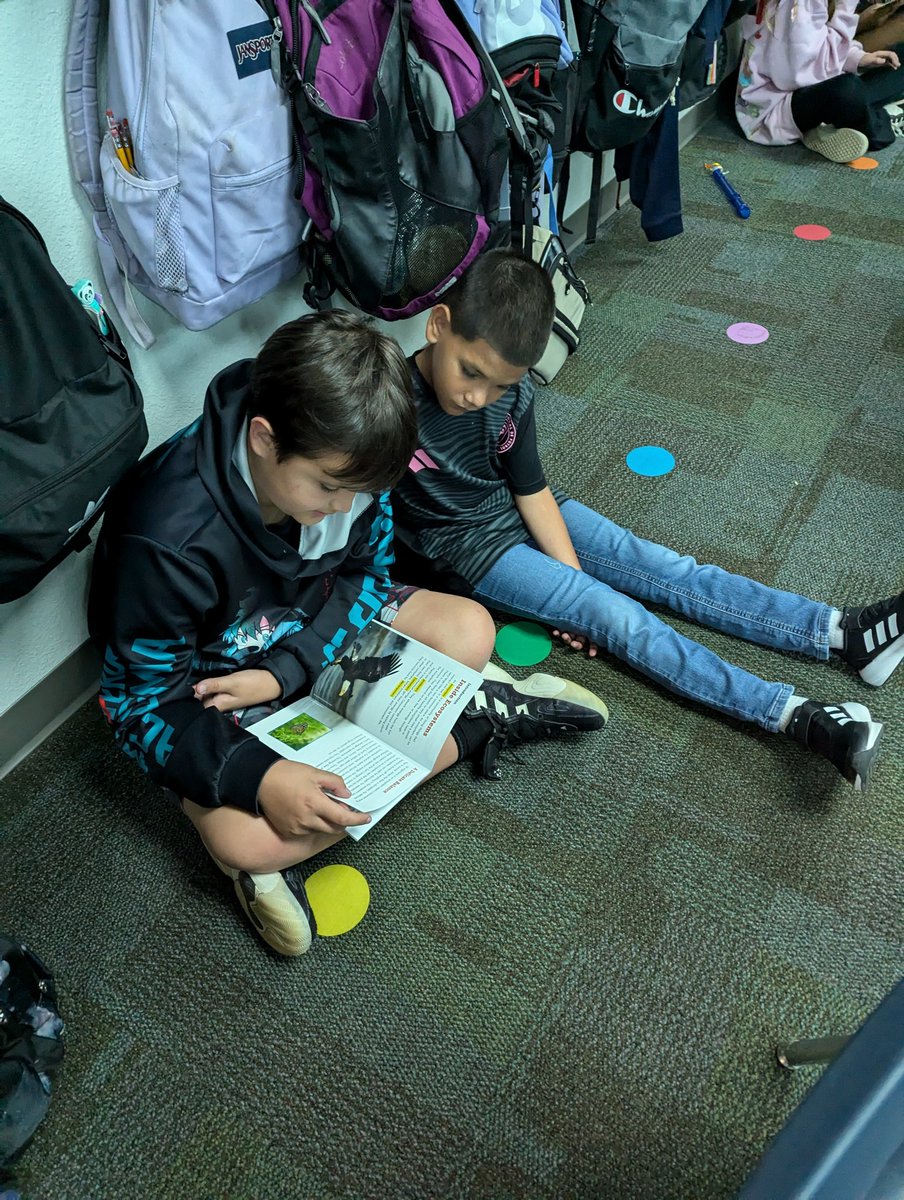 Enjoying some book club time in science! I love that I can incorporate other domains with our new science curriculum from <a href="/McGrawHillK12/">McGraw Hill PreK-12</a>! #teambce <a href="/BearCreekElem/">Bear Creek</a>