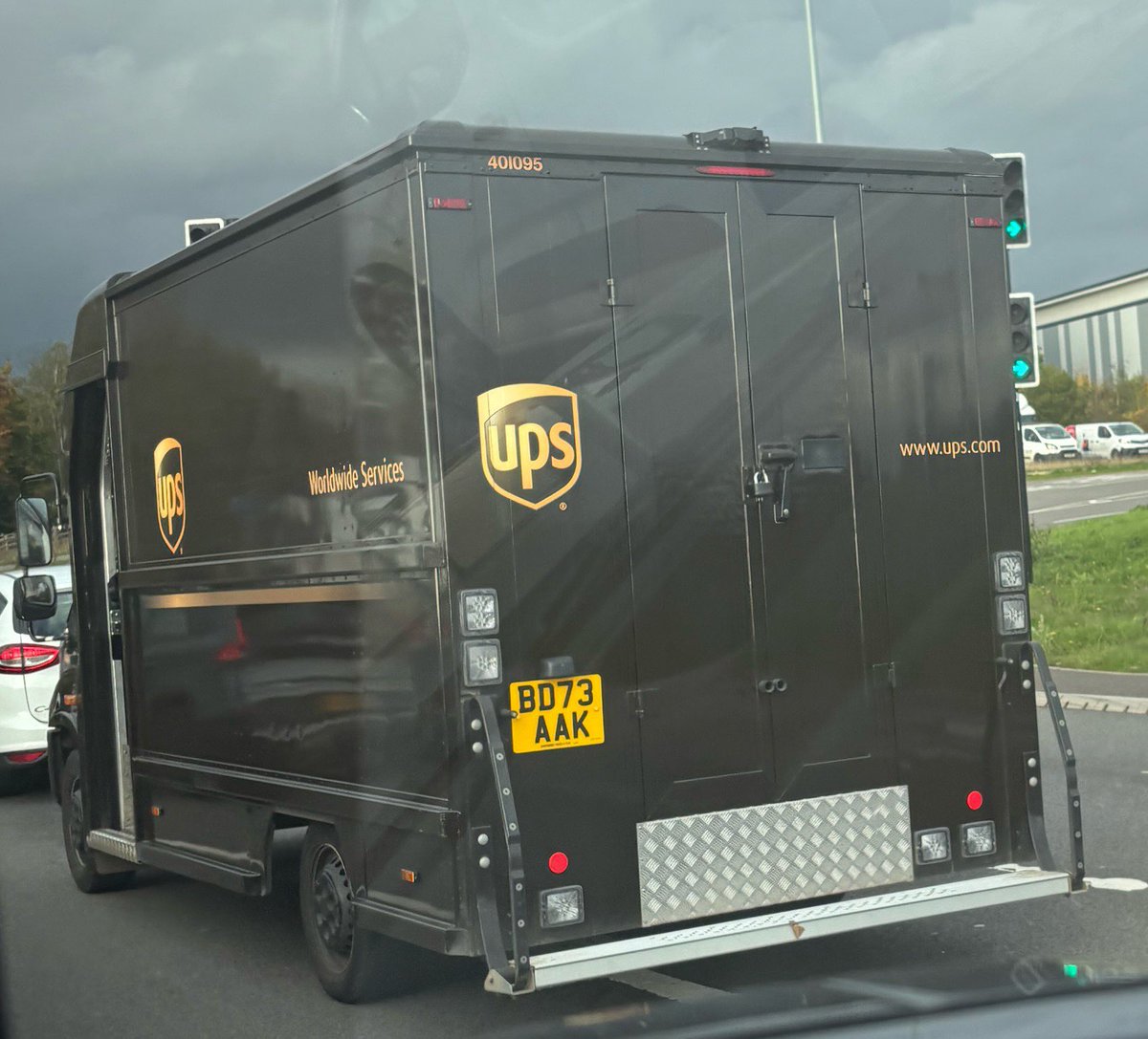 trawlerboy_ncfc's tweet photo. @UPS you need to have a word with the driver of this vehicle absolutely shocking driving from Milton Keynes to Northampton not a care to any other road users https://t.co/RD4UBVqn8I