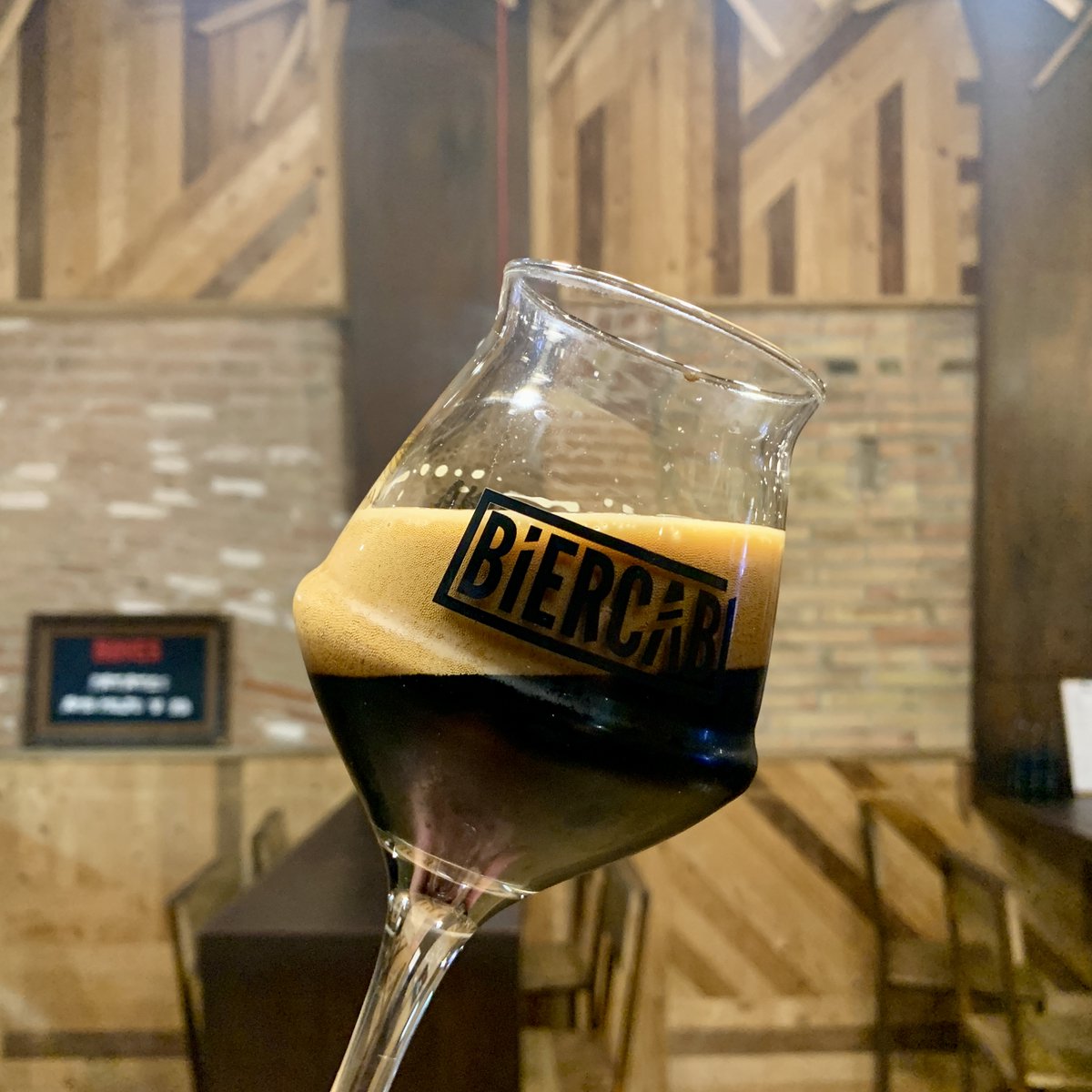 BierCaB's tweet image. Bottle Logic Dark Star November
Tremenda Imperial Stout en barrica de Bourbon.
En nuestro #Tap2