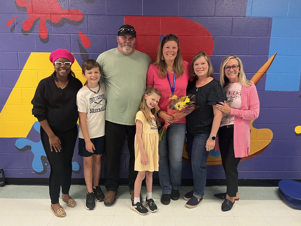 AlantonAstros's tweet photo. Congrats to Melissa Johnston, Alanton’s Teacher of Year! 🎉 https://t.co/gay91tqKqR